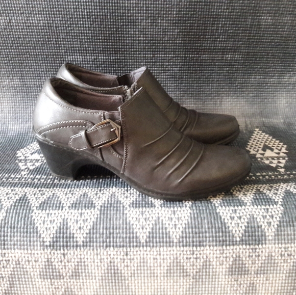 Ankle Boot - Picture 11 of 13